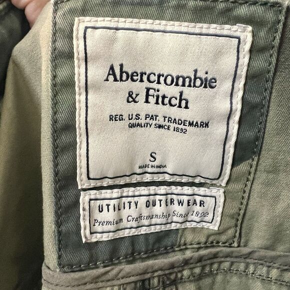 Abercrombie & Fitch Women’s Jacket Small Camo Full Zip Utility Field Cargo GUC - Picture 5 of 10